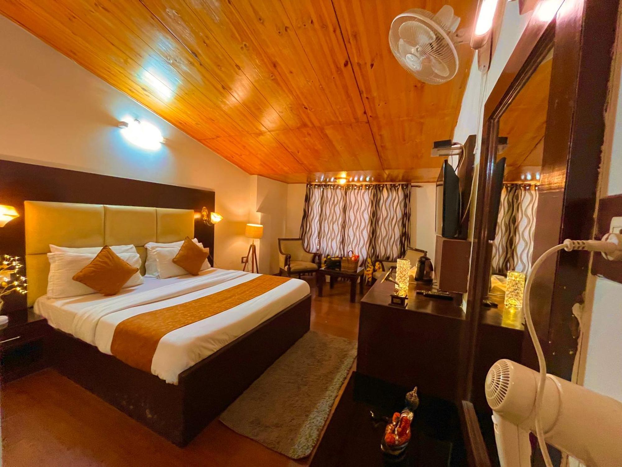 Hotel Midtown Manali Zewnętrze zdjęcie