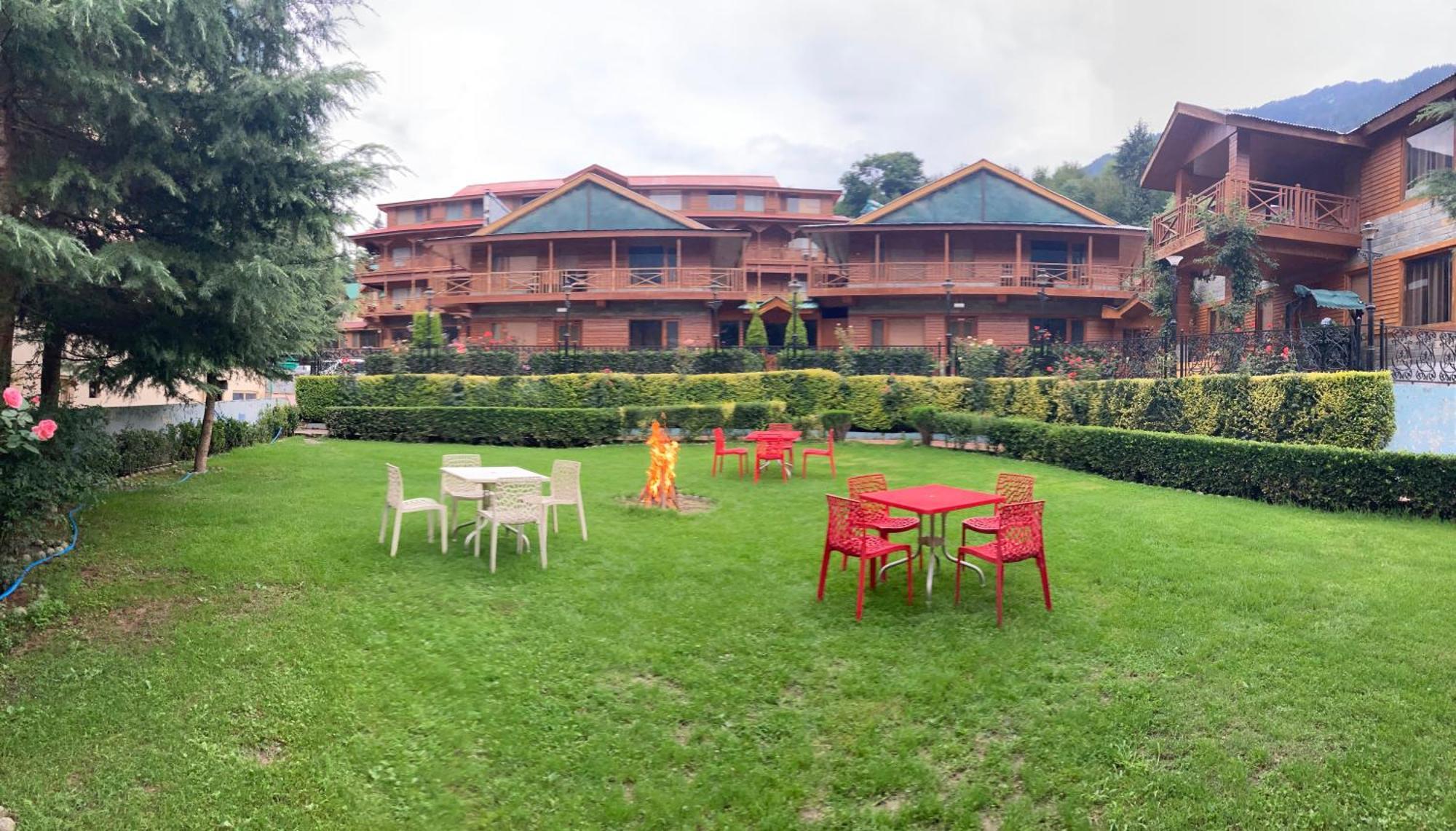 Hotel Midtown Manali Zewnętrze zdjęcie