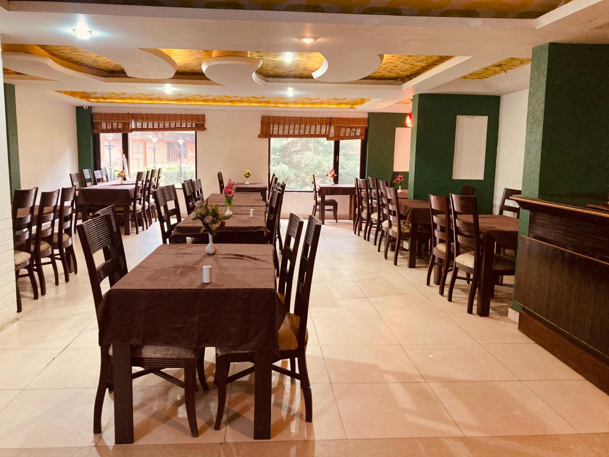 Hotel Midtown Manali Zewnętrze zdjęcie